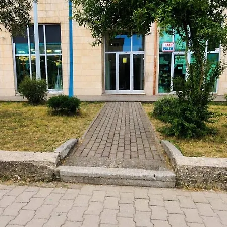 Vatra Free Parking * Tirana